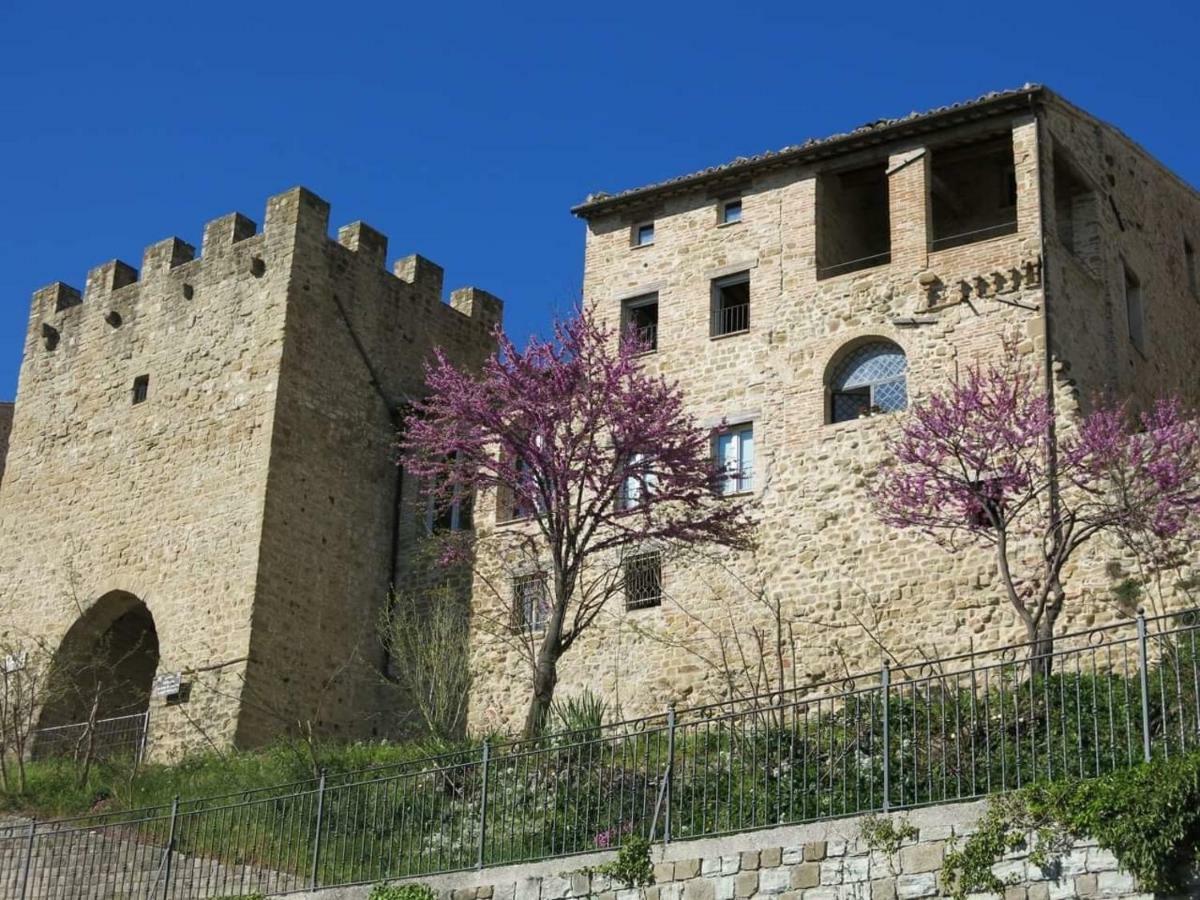 Est Locanda San Ginesio Екстер'єр фото